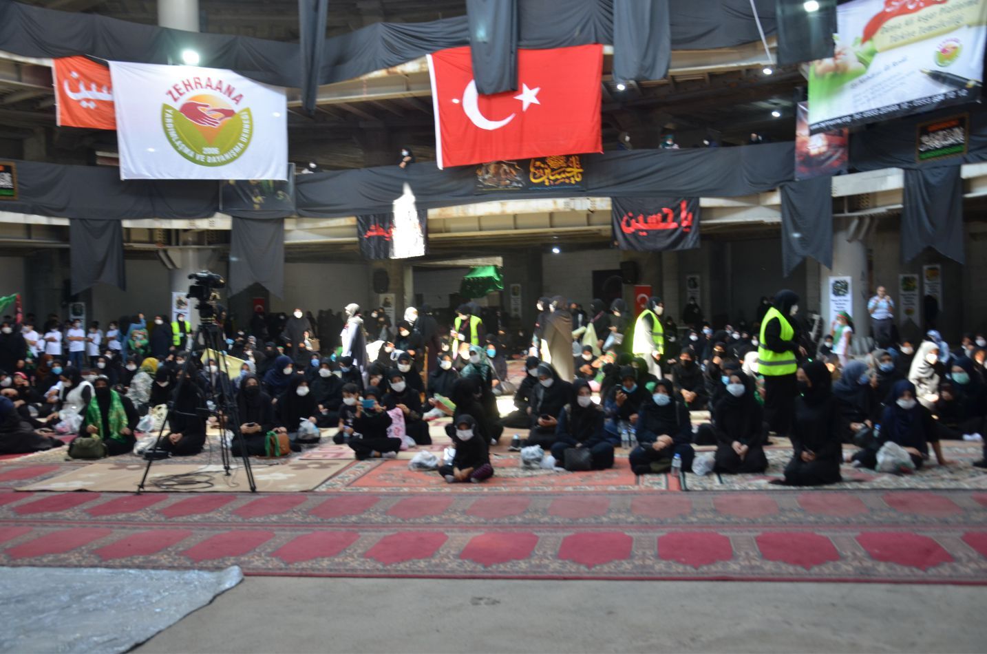 ~~â€˜ZEHRA ANA DERNEĞİâ€™NİN ZEYNEBİYEâ€™DE ORGANİZE ETTİĞİ â€˜ULUSLARARASI ALİ ASGER GÜNÜâ€™NDE GÖZYAŞLARI SEL OLUP AKTI...