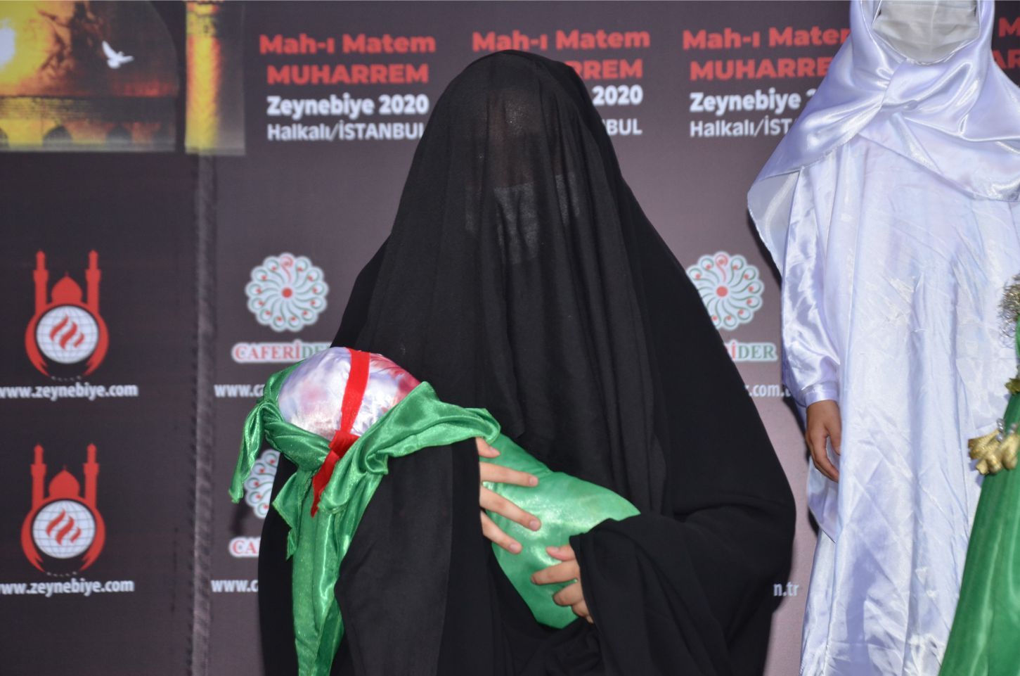 ~~â€˜ZEHRA ANA DERNEĞİâ€™NİN ZEYNEBİYEâ€™DE ORGANİZE ETTİĞİ â€˜ULUSLARARASI ALİ ASGER GÜNÜâ€™NDE GÖZYAŞLARI SEL OLUP AKTI...