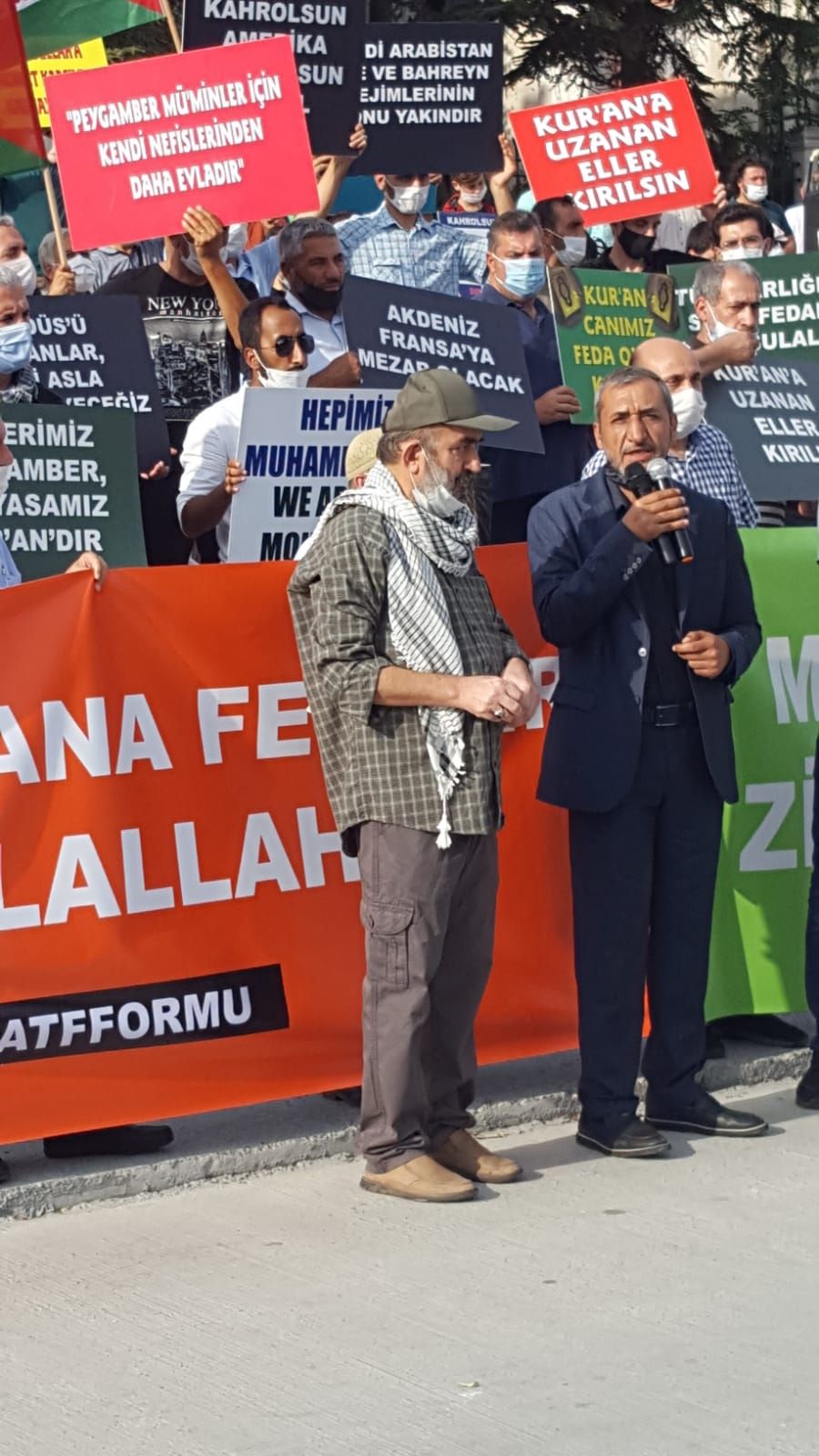 İstanbul'da Peygamber Efendimize Yönelik Hakaret Protesto Edildi