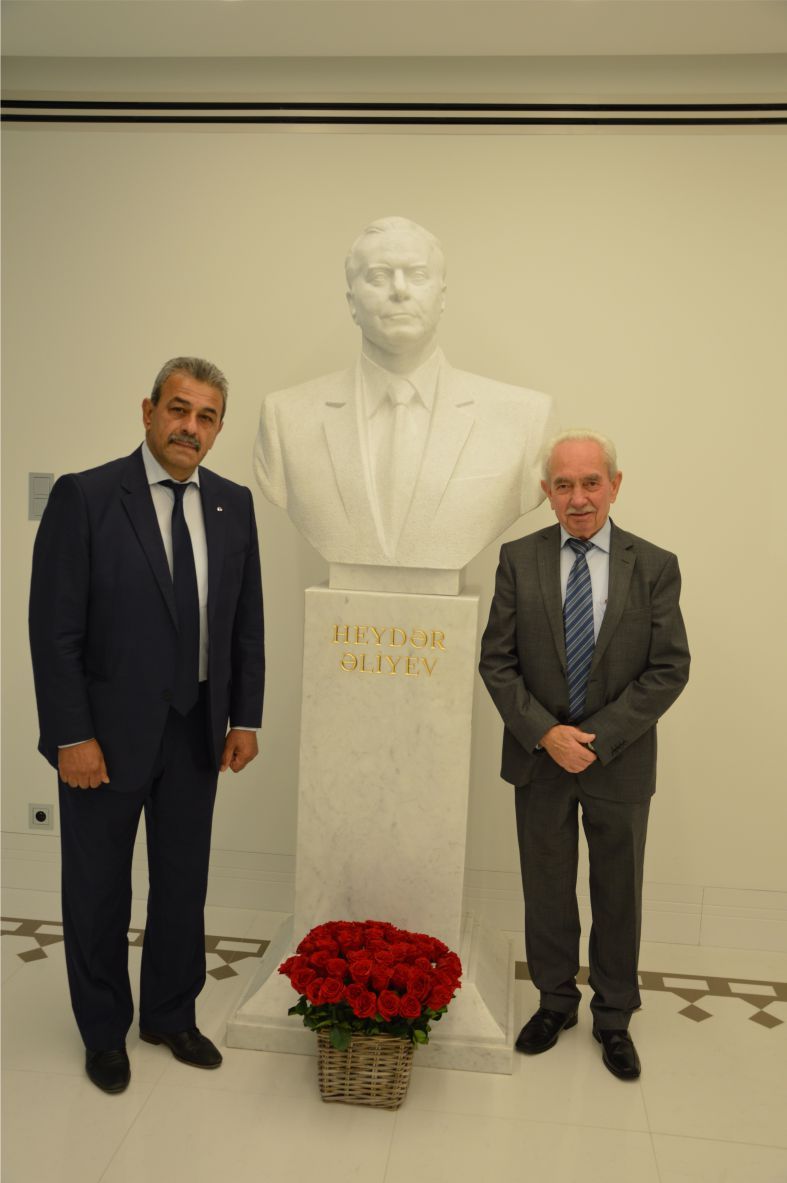 BELÇİKA TÜRK STKâ€™LARDAN AZERBAYCAN BÜYÜKELÇİLİĞİâ€™NE DESTEK ZİYARETİ