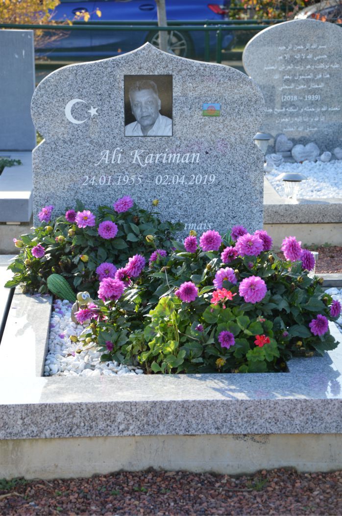 EVERE MÜSLÜMAN MEZARLIĞINDA OMUZ OMUZA VE KARDEŞÇE EBEDİYETE UYUYORLAR... / Celil Gündoğdu