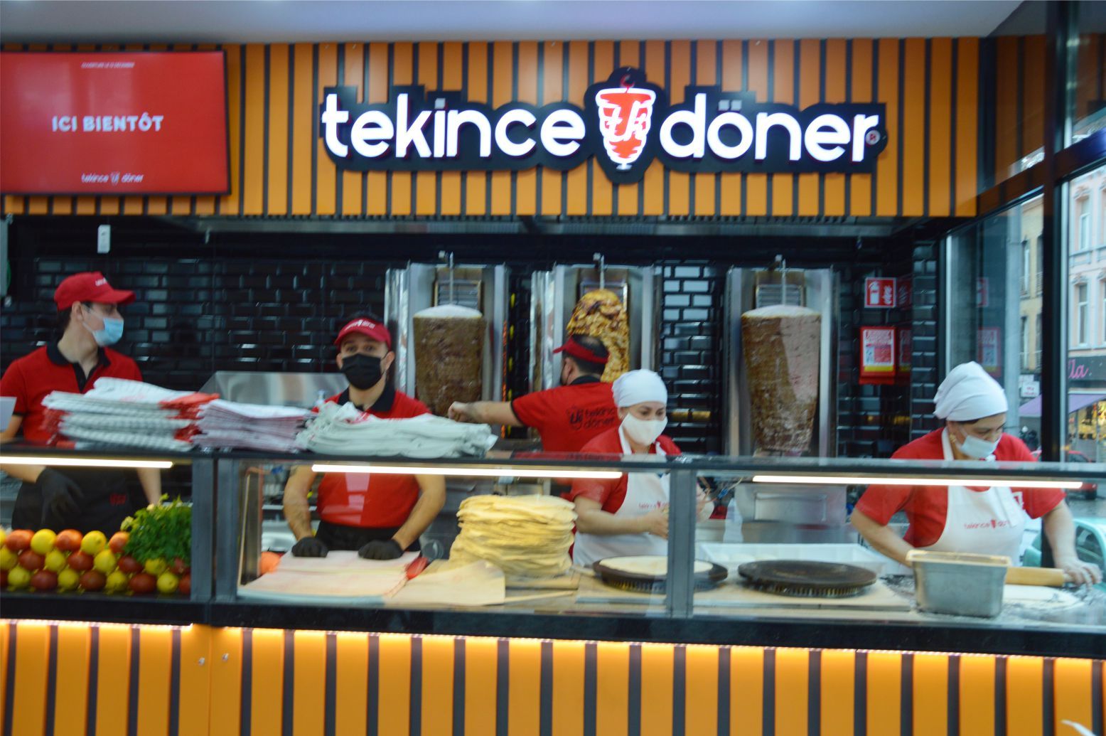 TEKİNCE DÖNER DUALAR EŞLİĞİNDE AÇILIŞINI GERÇEKLEŞTİRDİ