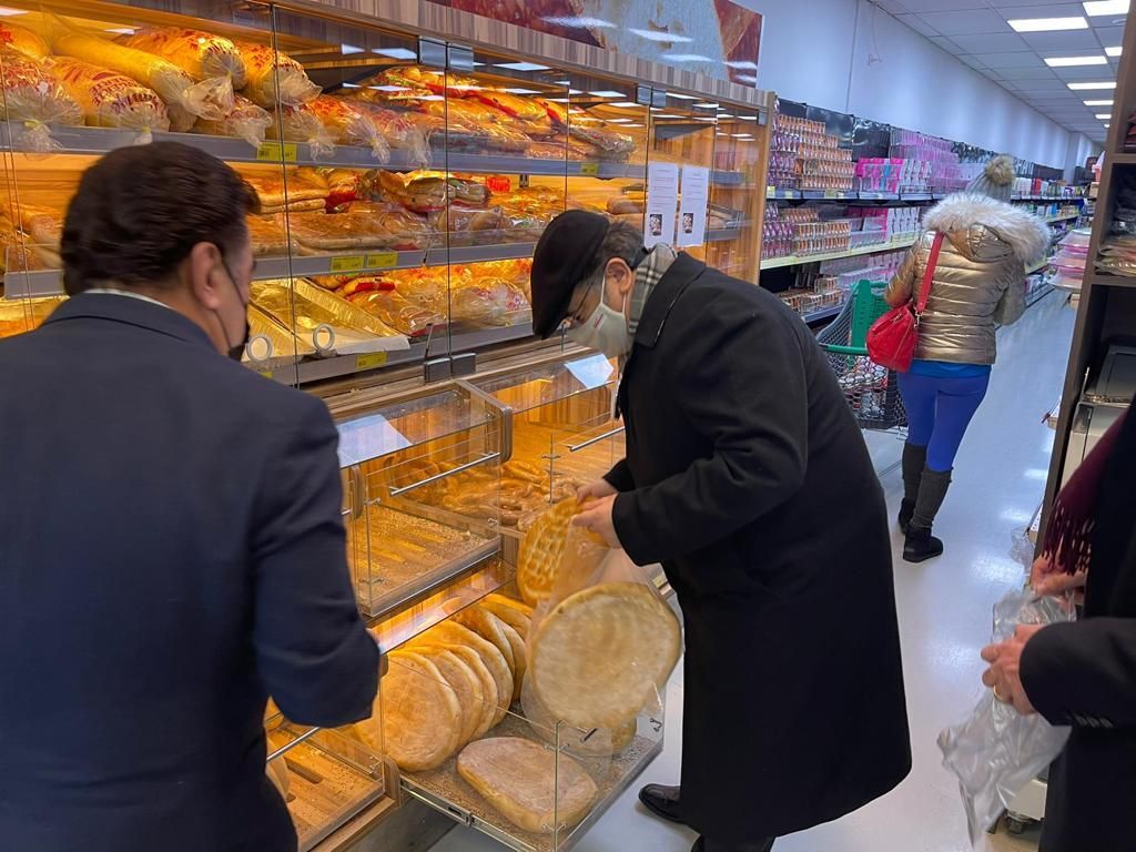 T.C. Büyükelçisi Dr. Hasan ULUSOY'un Esnaf Ziyareti