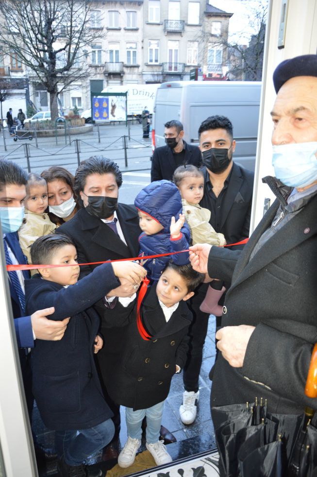 TEKİNCE ÇİĞ KÖFTE FARKLI LEZZETİYLE HİZMETE GİRDİ
