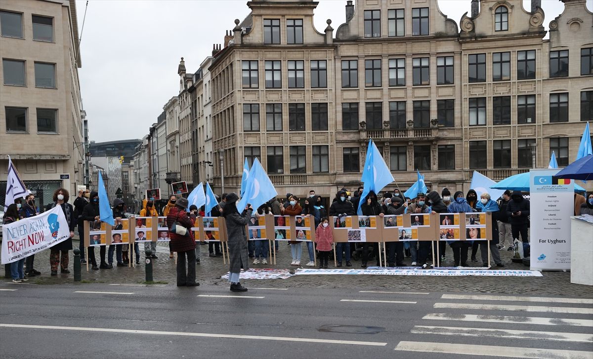 ~Uygur Türkleri, Brüksel'de Çin'i protesto etti