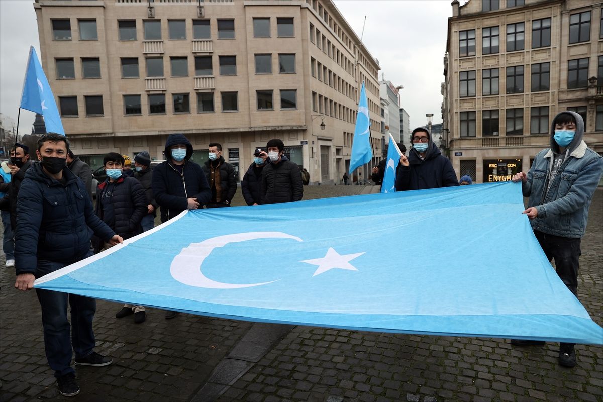 ~Uygur Türkleri, Brüksel'de Çin'i protesto etti
