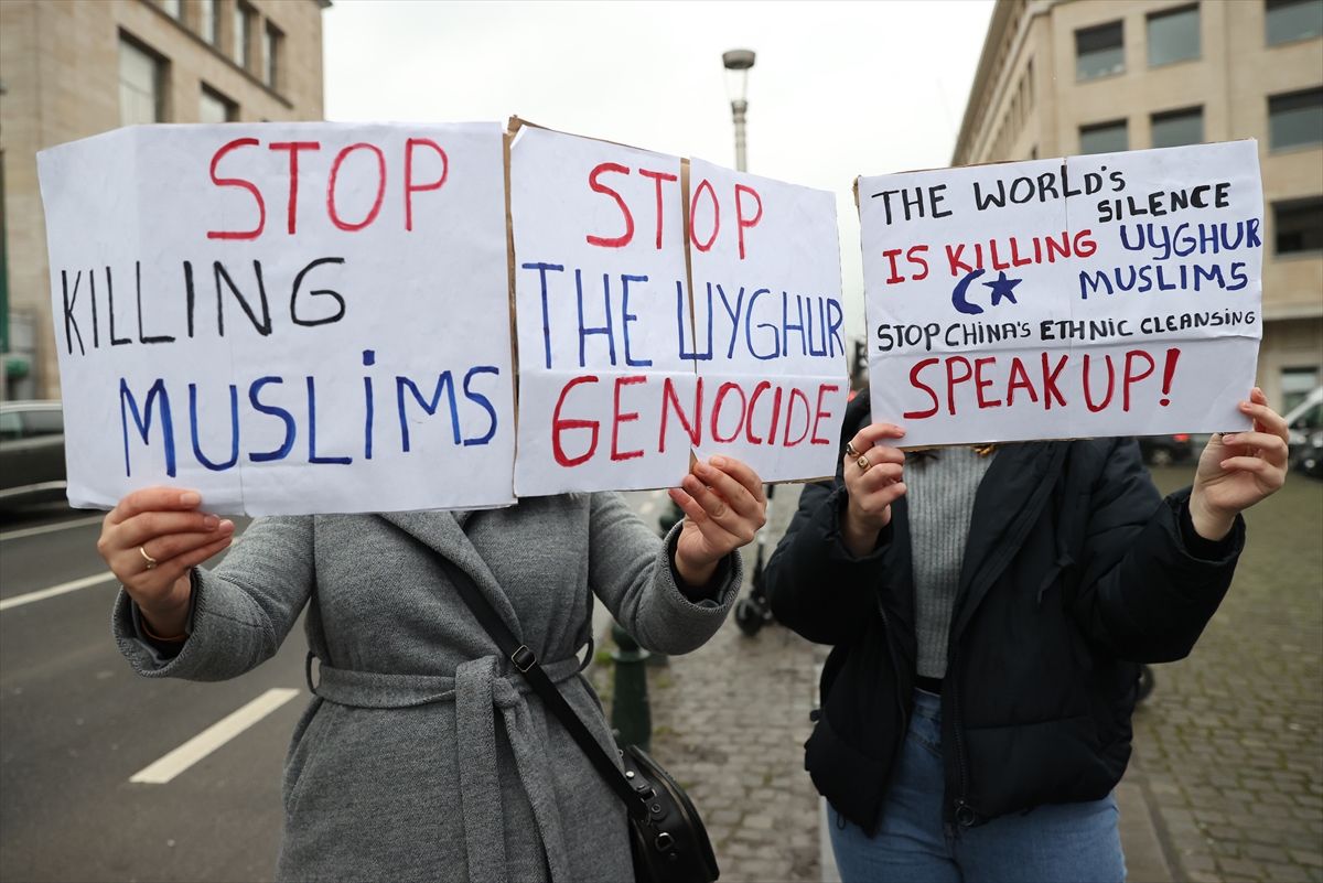 ~Uygur Türkleri, Brüksel'de Çin'i protesto etti