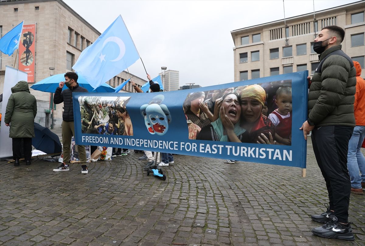 ~Uygur Türkleri, Brüksel'de Çin'i protesto etti