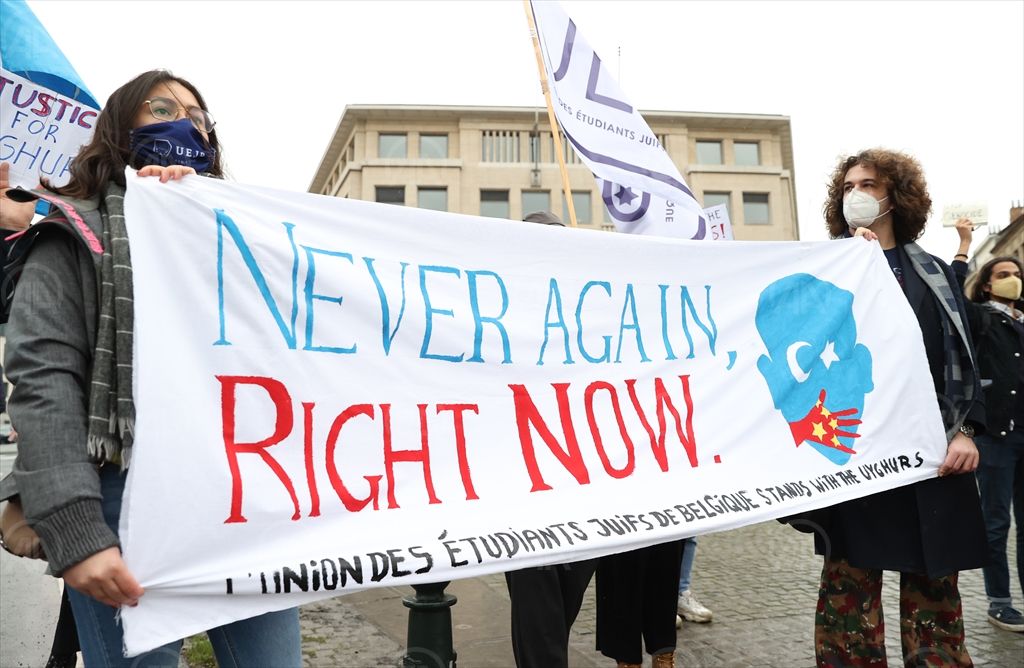 ~Uygur Türkleri, Brüksel'de Çin'i protesto etti