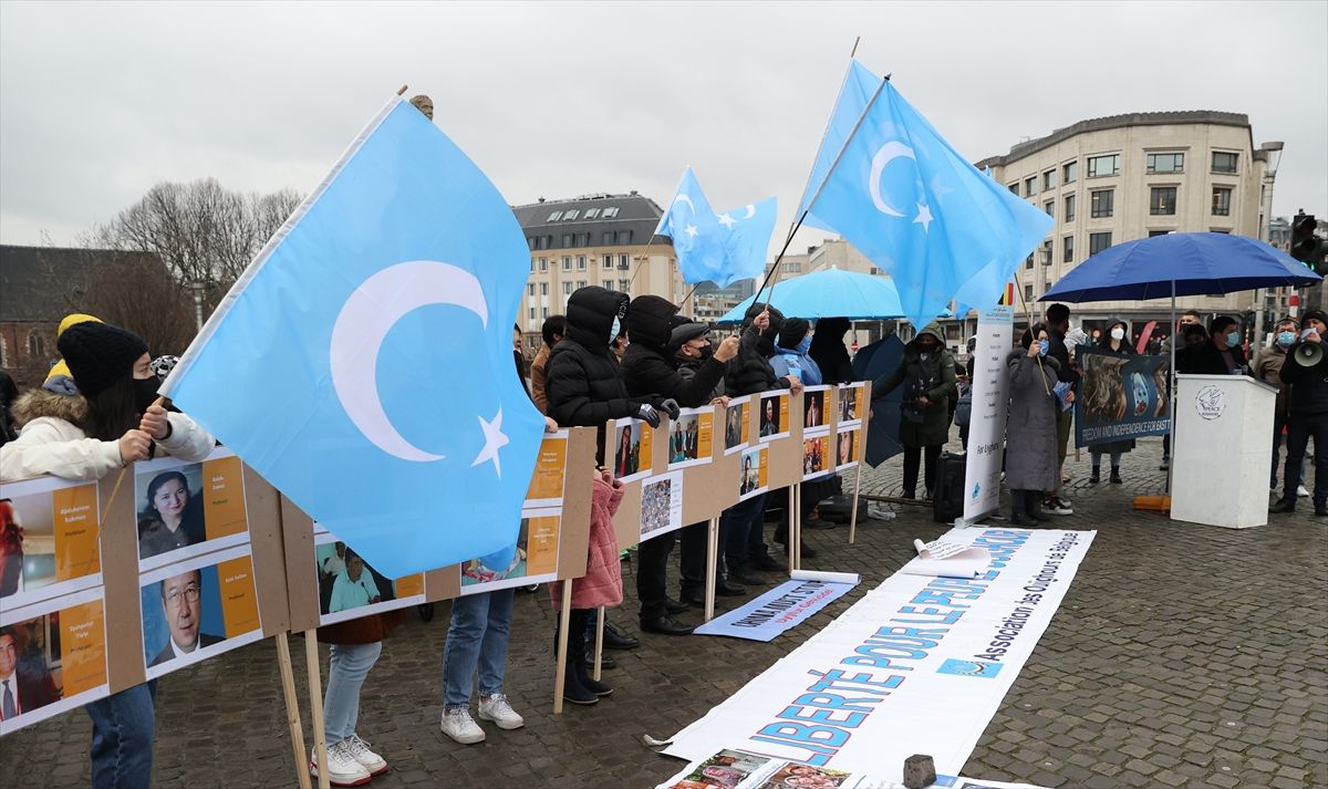~Uygur Türkleri, Brüksel'de Çin'i protesto etti