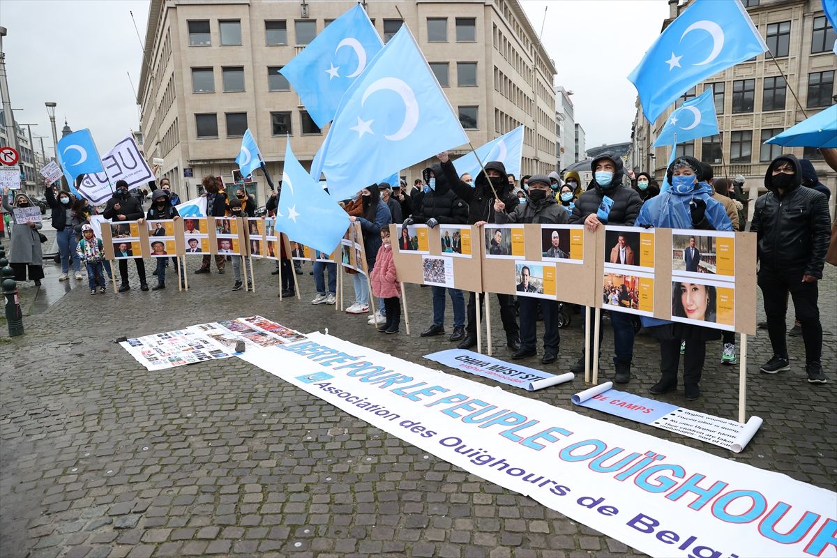 ~Uygur Türkleri, Brüksel'de Çin'i protesto etti