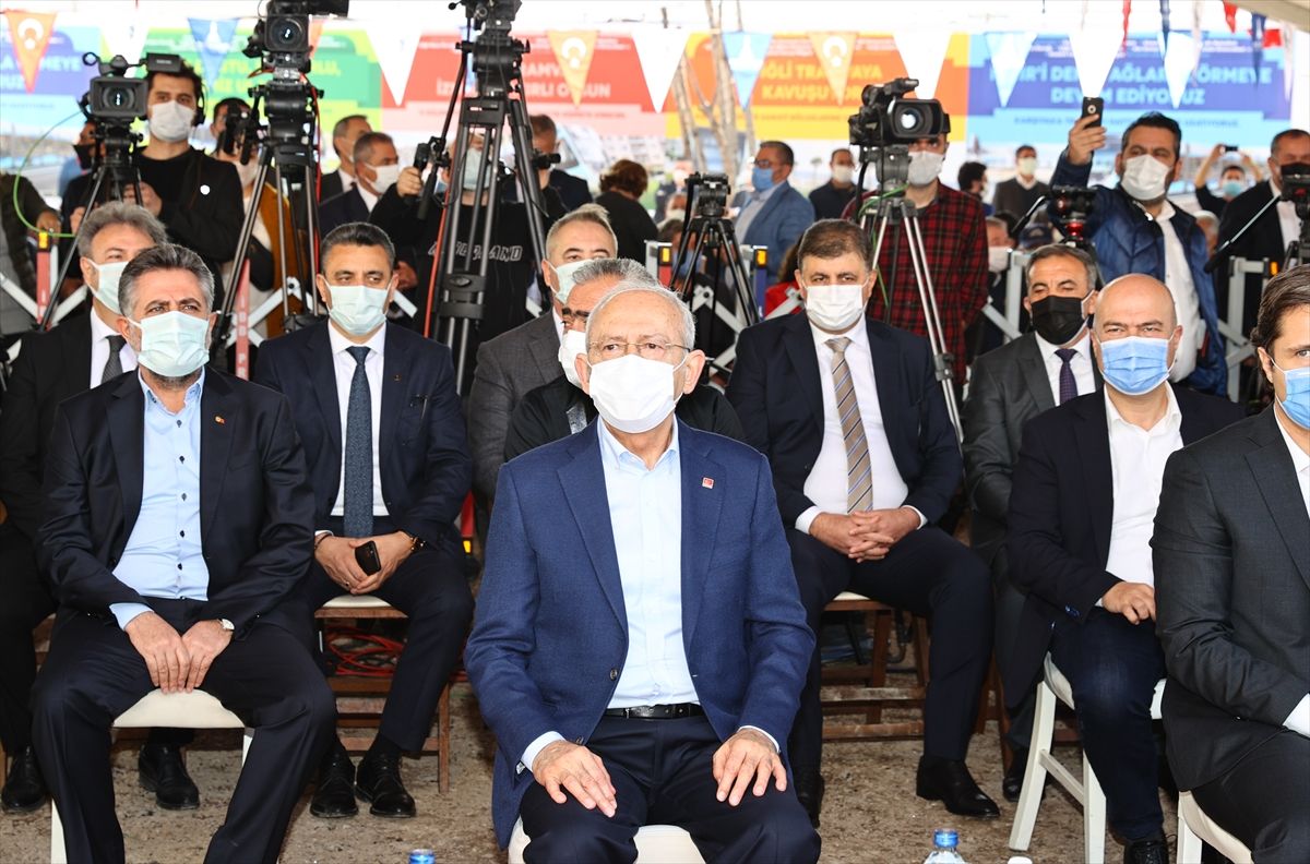 ~CHP Genel Başkanı Kılıçdaroğlu, Çiğli Tramvayı Temel Atma Töreni'nde konuştu: