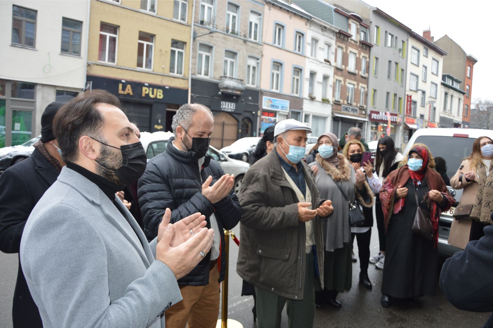 'HUSS ERKEK GİYİM MAĞAZASI' DUALARLA AÇILDI