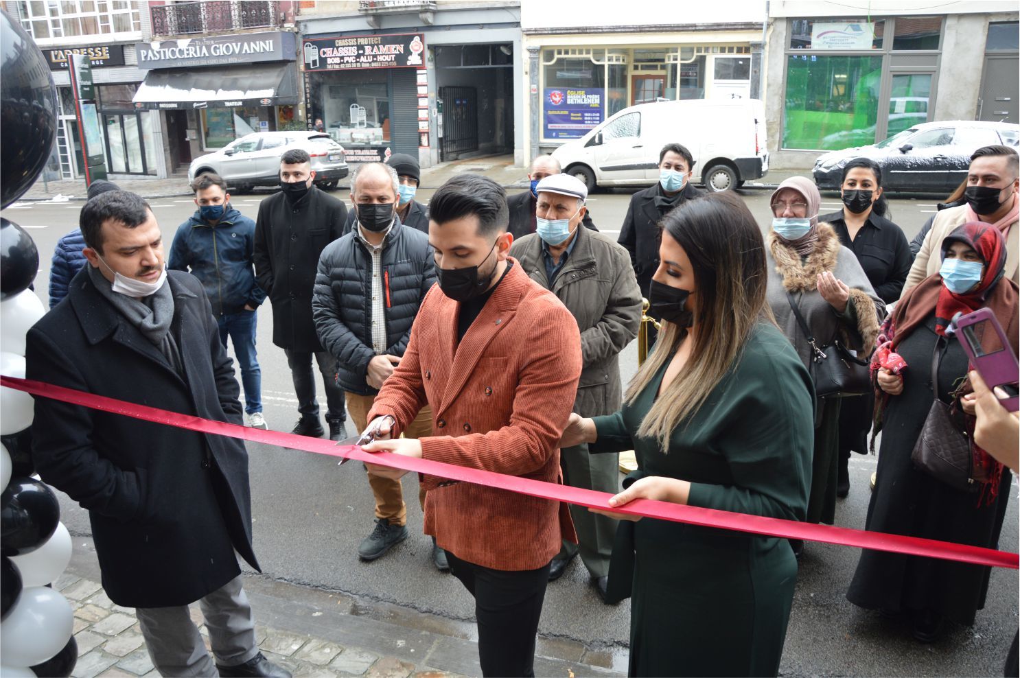 'HUSS ERKEK GİYİM MAĞAZASI' DUALARLA AÇILDI