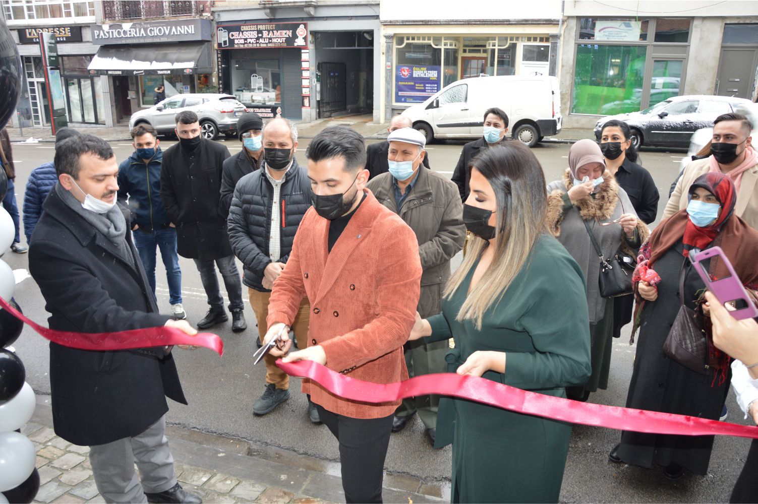 'HUSS ERKEK GİYİM MAĞAZASI' DUALARLA AÇILDI