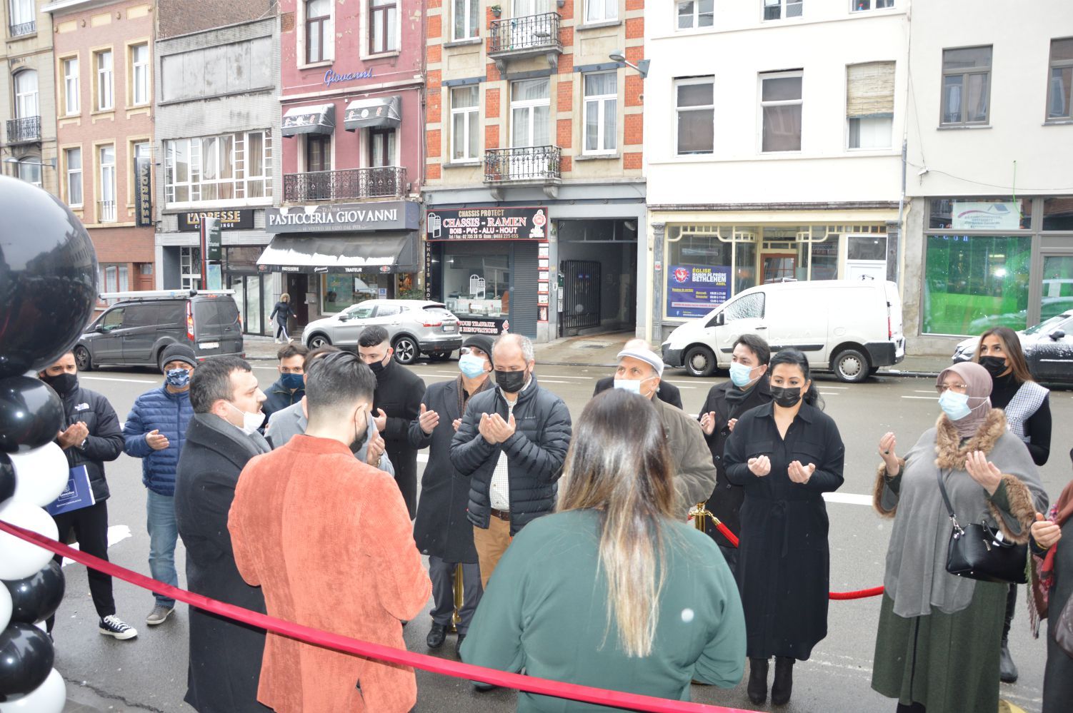 'HUSS ERKEK GİYİM MAĞAZASI' DUALARLA AÇILDI