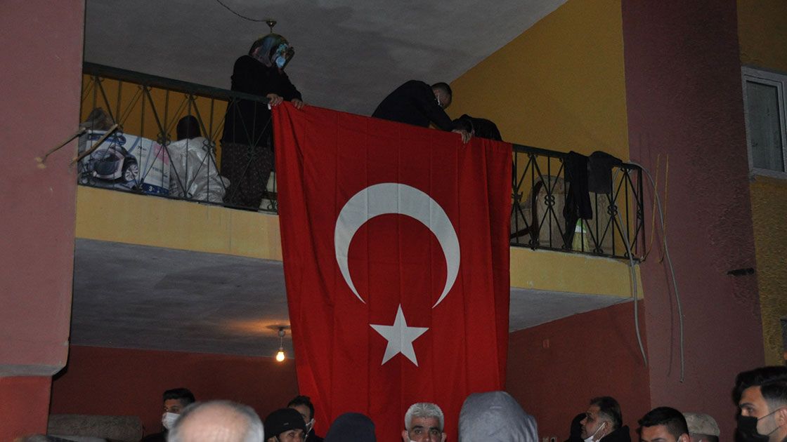 Bingöl'den kalkan askeri helikopter kaza kırıma uğradı: 11 şehit Türkiye şehitlerini uğurluyor