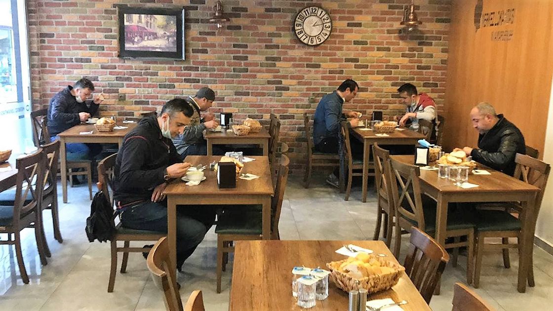 TÜRKİYE'DE KAFE VE RESTAURANTLAR AÇILDI...