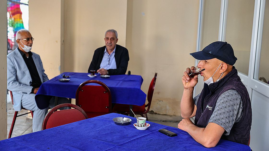 TÜRKİYE'DE KAFE VE RESTAURANTLAR AÇILDI...