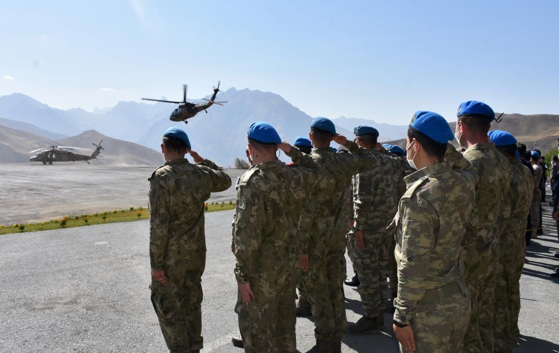 ŞEHİTLER UĞURLANDI