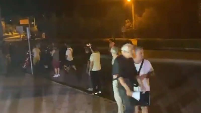 Halk TV yayınına baskın!