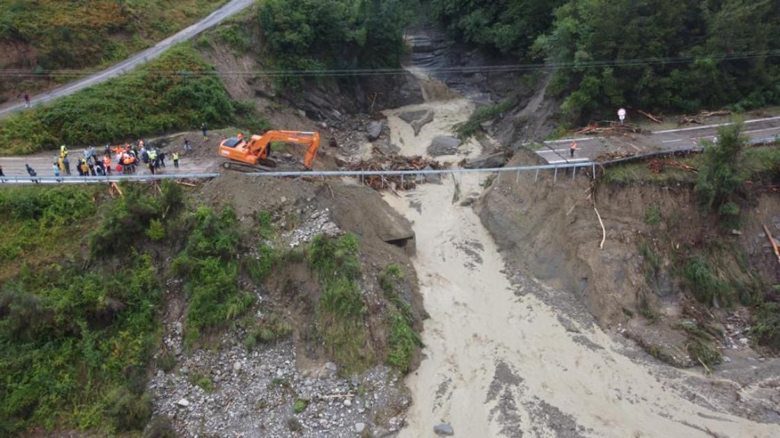 Sinop, Bartın ve Kastamonu'daki sel bölgelerinde çalışmalar sürüyor
