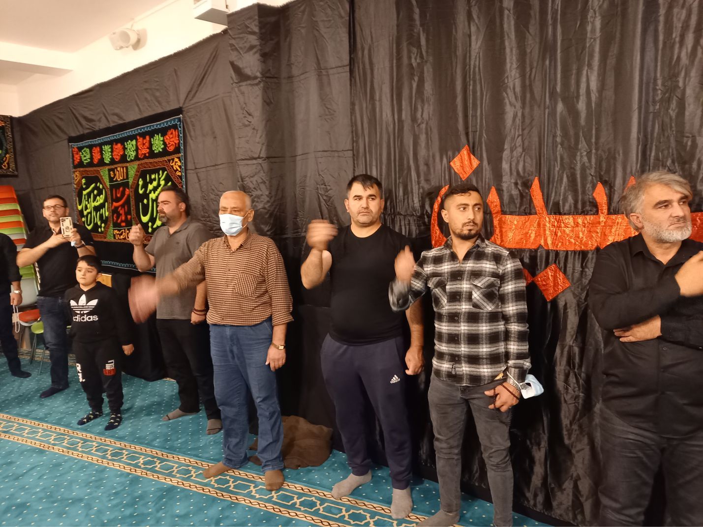 ~~EHLİBEYT DOSTLARI AVRUPA’NIN BAŞKENTİ BRÜKSEL’DE KERBELA ŞEHİTLERİNİ ANDILAR