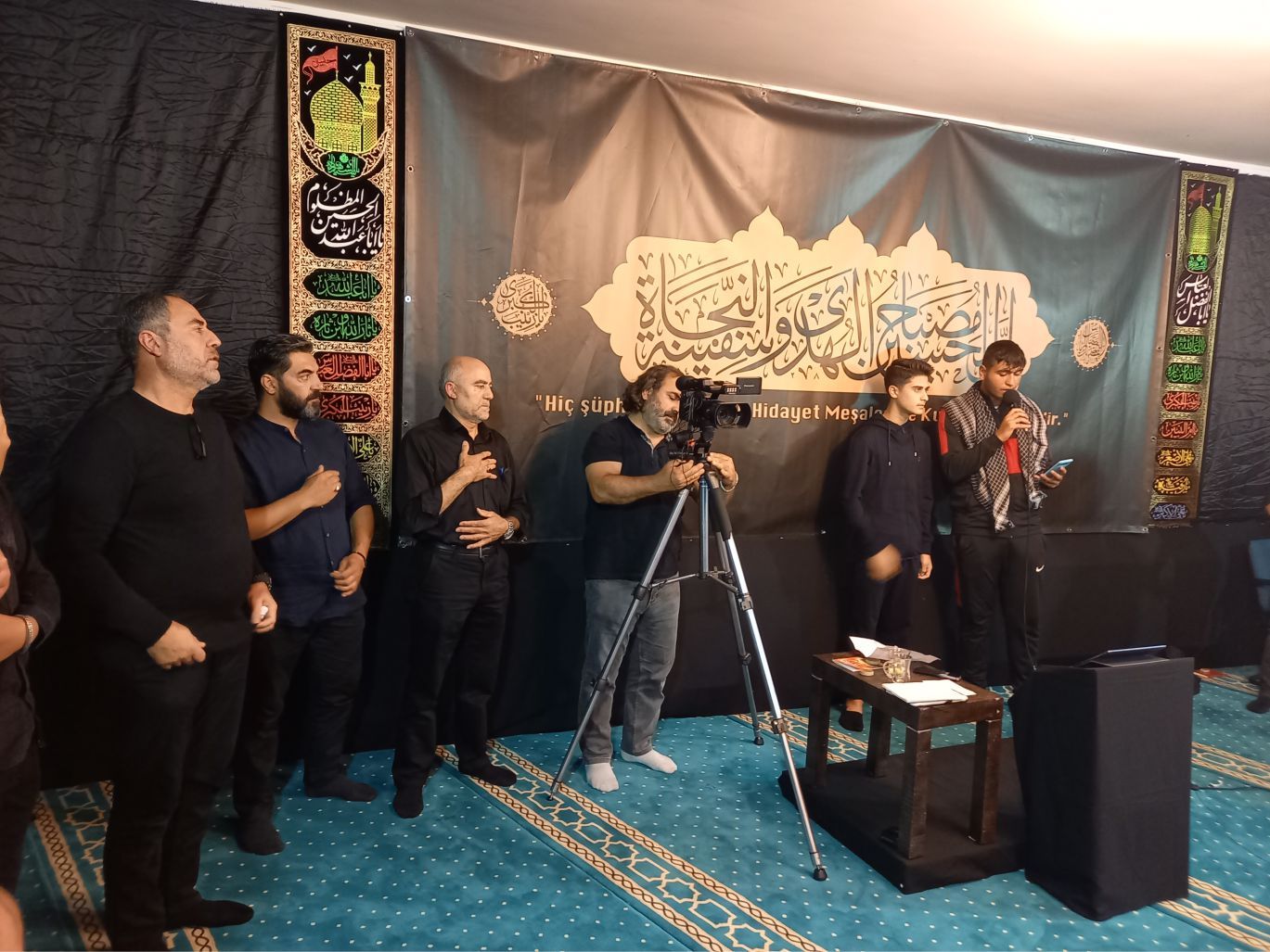 ~~EHLİBEYT DOSTLARI AVRUPA’NIN BAŞKENTİ BRÜKSEL’DE KERBELA ŞEHİTLERİNİ ANDILAR