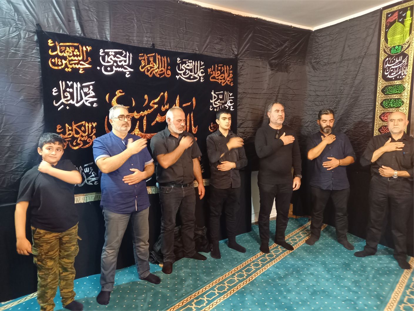~~EHLİBEYT DOSTLARI AVRUPA’NIN BAŞKENTİ BRÜKSEL’DE KERBELA ŞEHİTLERİNİ ANDILAR