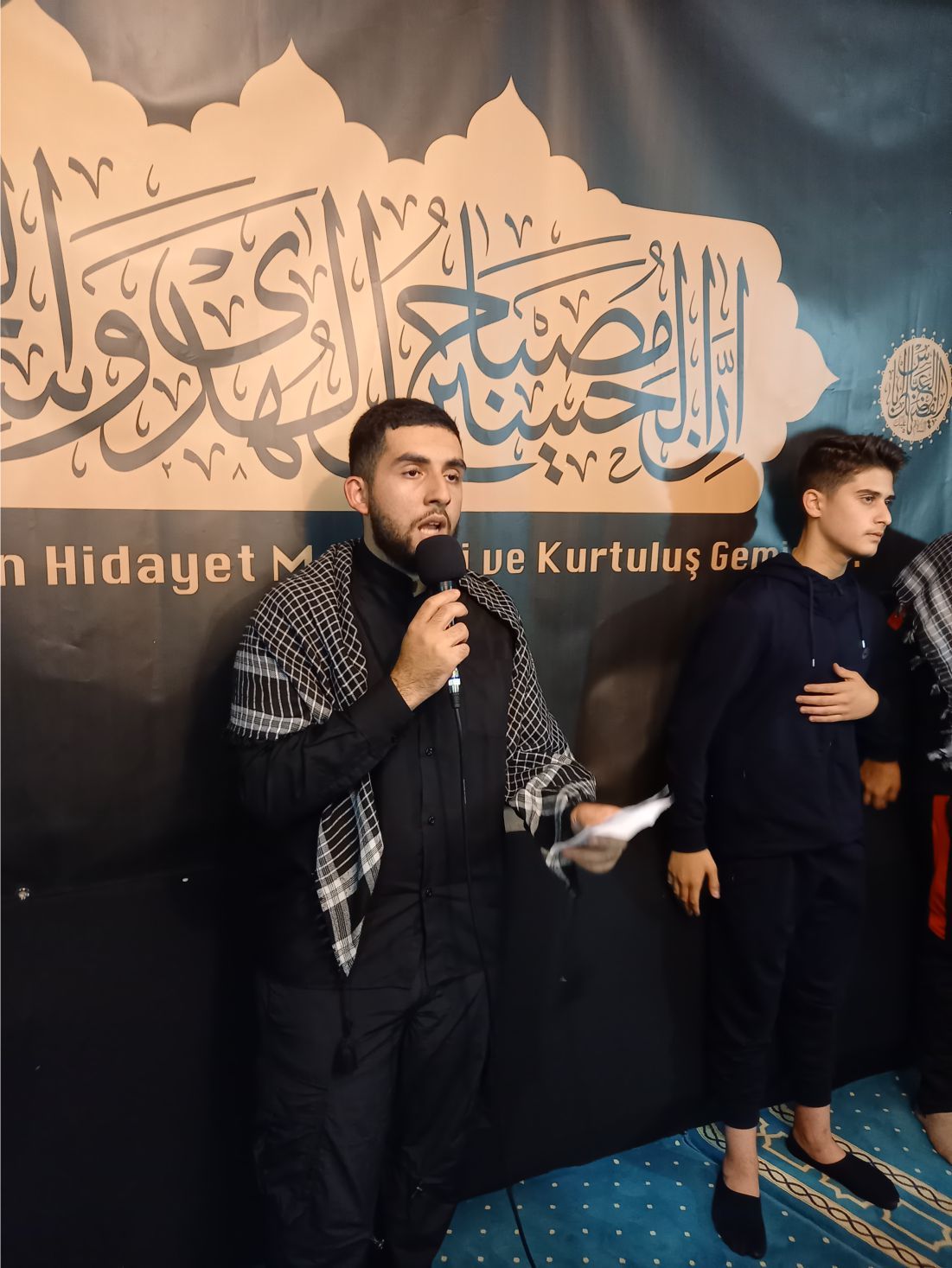 ~~EHLİBEYT DOSTLARI AVRUPA’NIN BAŞKENTİ BRÜKSEL’DE KERBELA ŞEHİTLERİNİ ANDILAR