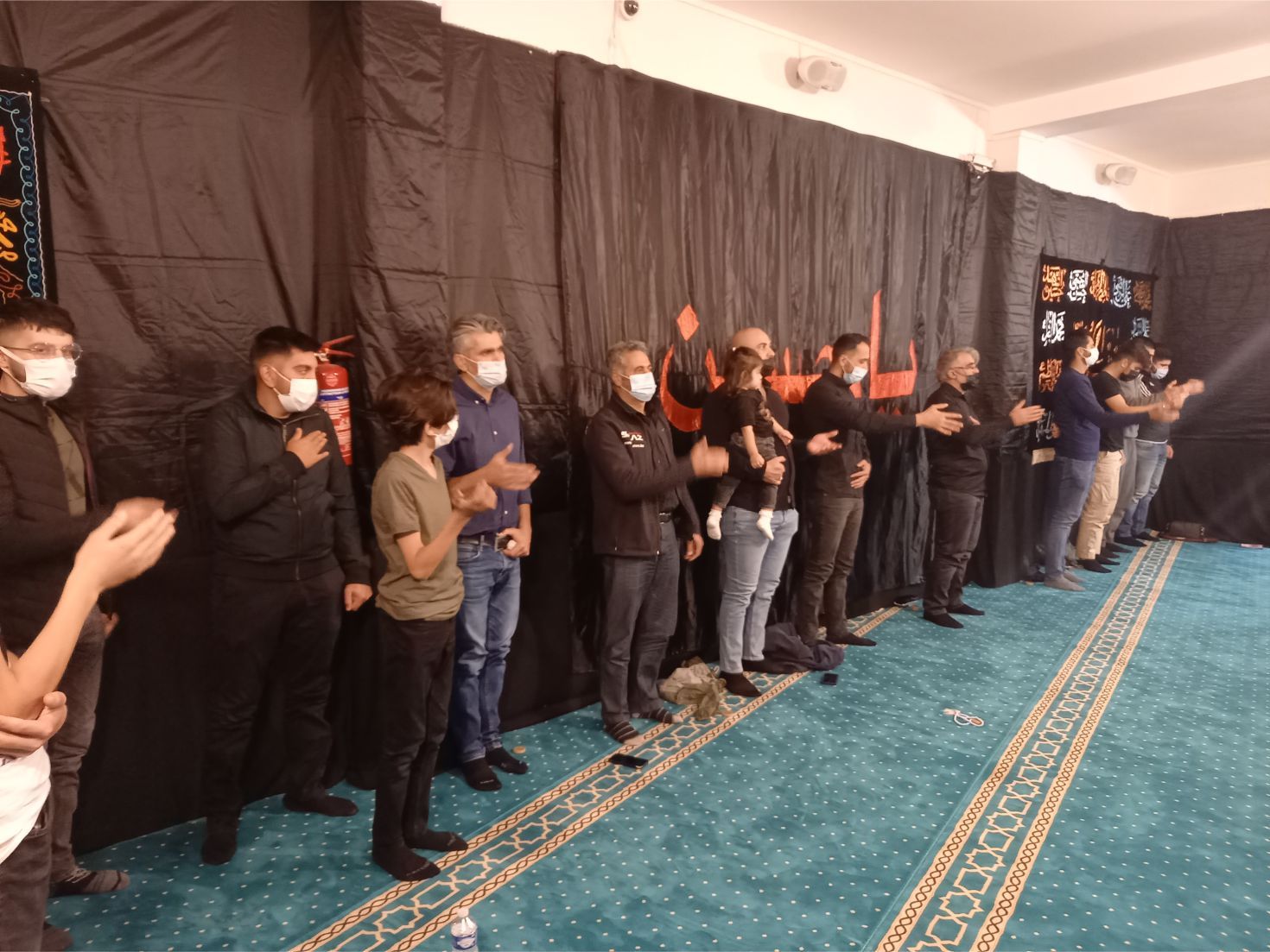 ~~EHLİBEYT DOSTLARI AVRUPA’NIN BAŞKENTİ BRÜKSEL’DE KERBELA ŞEHİTLERİNİ ANDILAR