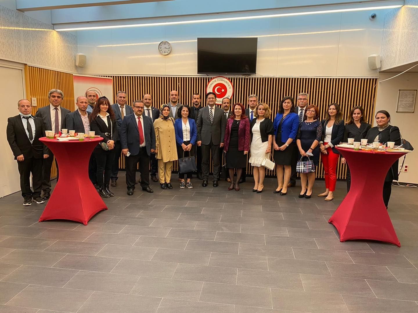 T.C. Brüksel Başkonsolosluğu Eğitim Öğretim yılı nedeniyle Türkçe ve Türk Kültürü Öğretmenleriyle buluştu