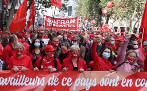 Belçika'da işçiler, maaş sınırlamasını protesto etti