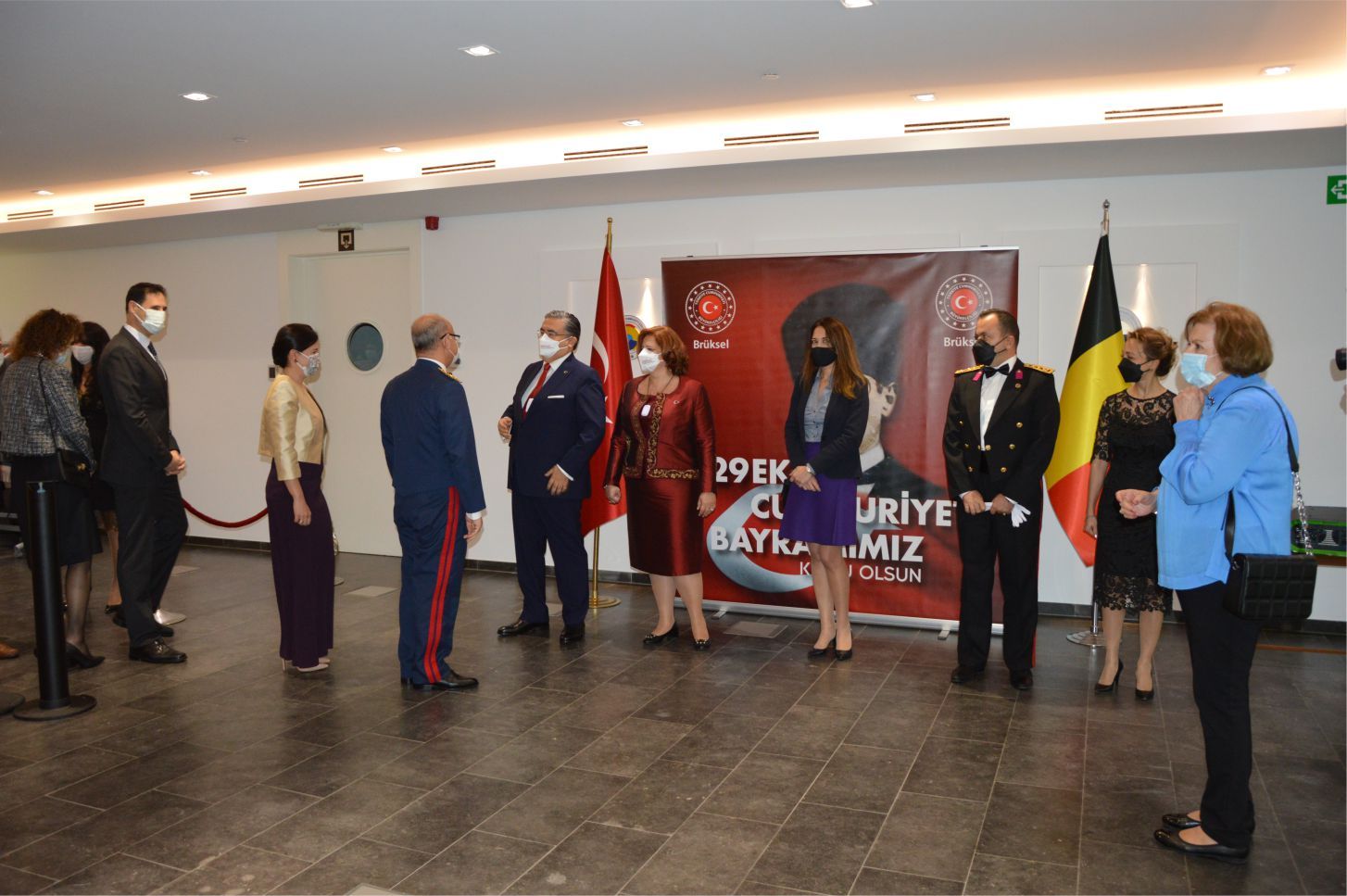 AVRUPA'NIN BAŞKENTİ BRÜKSEL'DEKİ CUMHURİYET RESEPSİYONU'NDA COŞKU VARDI