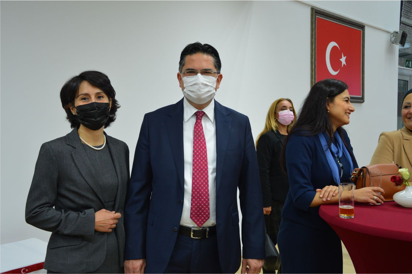AVRUPA'NIN BAŞKENTİ BRÜKSEL'DEKİ CUMHURİYET RESEPSİYONU'NDA COŞKU VARDI