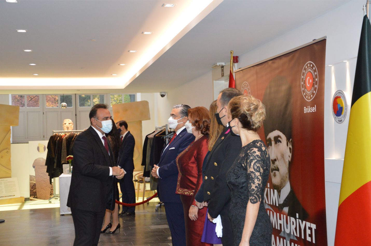 AVRUPA'NIN BAŞKENTİ BRÜKSEL'DEKİ CUMHURİYET RESEPSİYONU'NDA COŞKU VARDI