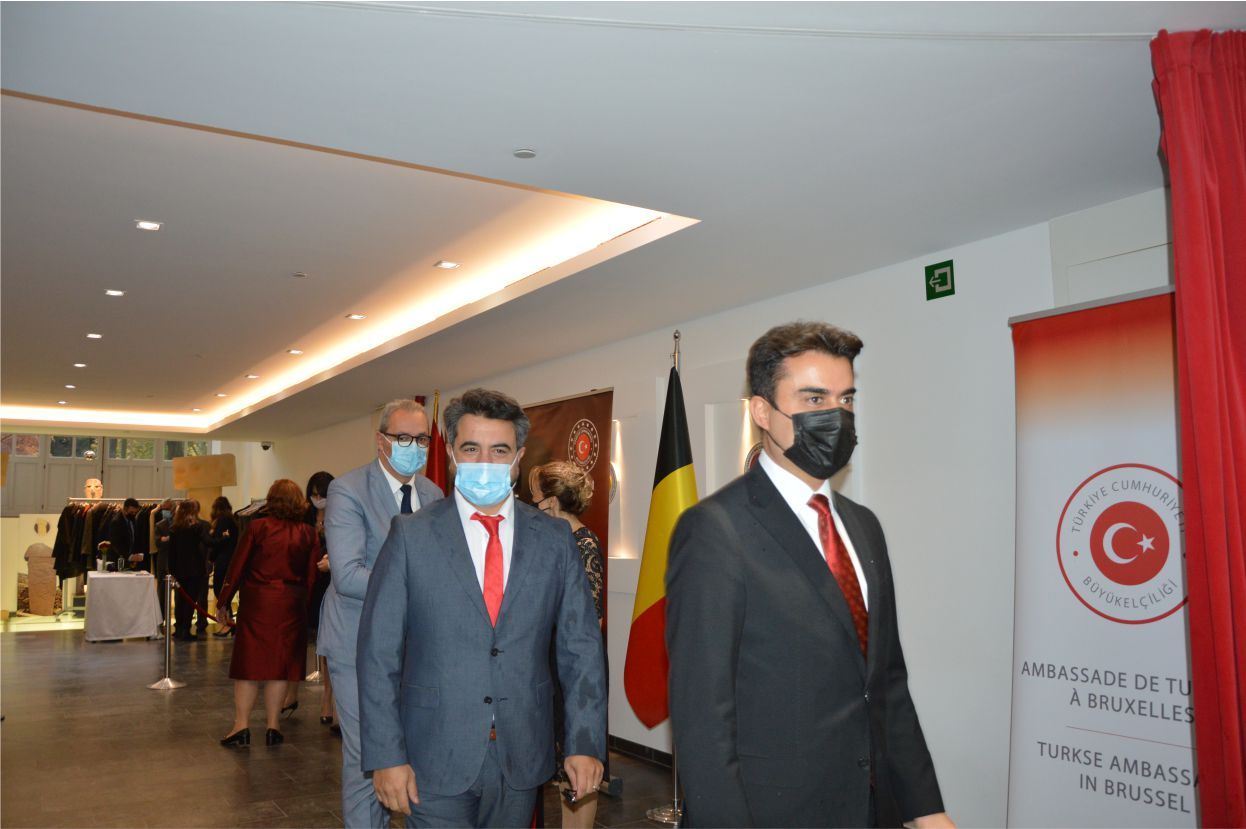 AVRUPA'NIN BAŞKENTİ BRÜKSEL'DEKİ CUMHURİYET RESEPSİYONU'NDA COŞKU VARDI