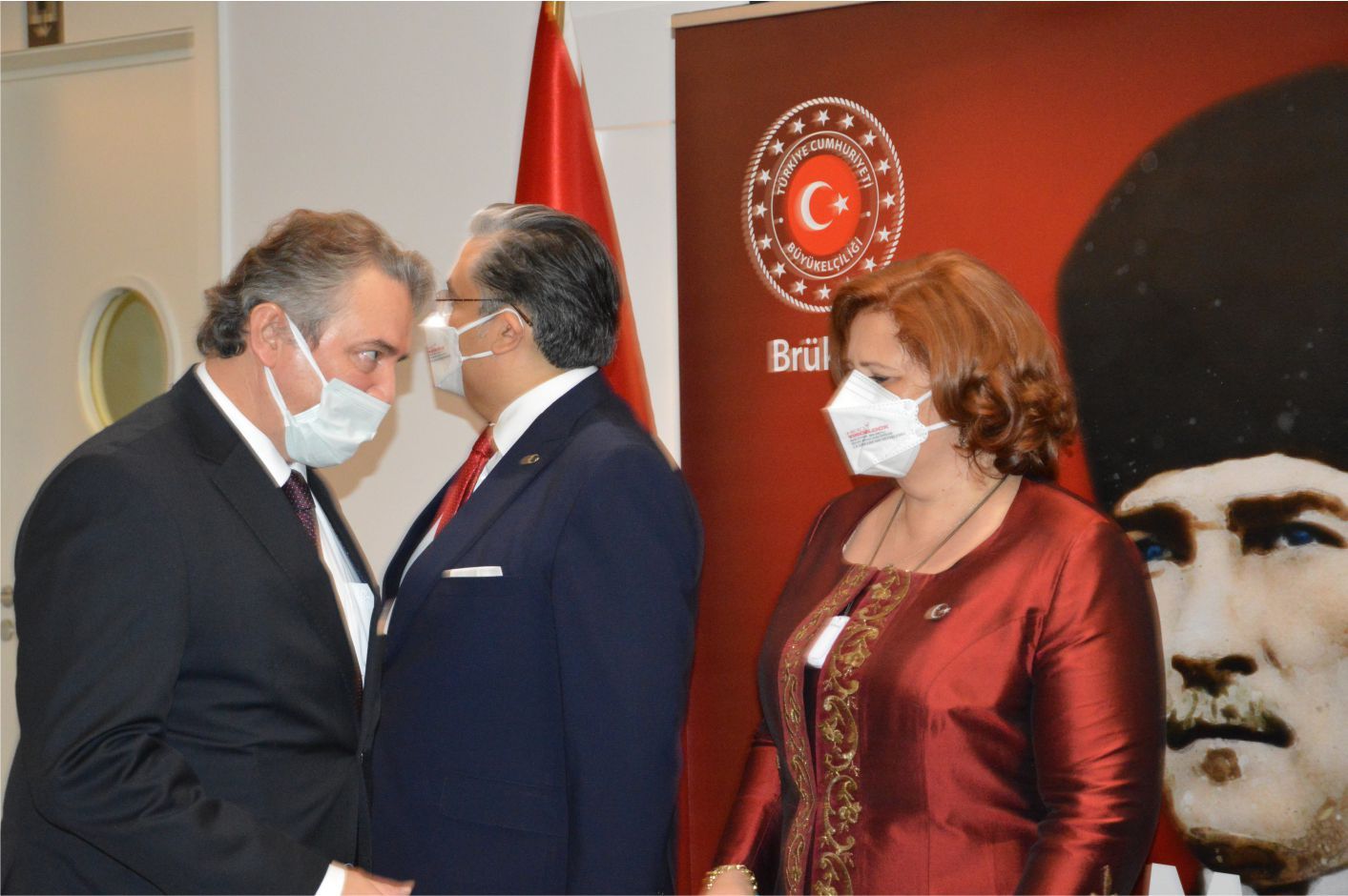 AVRUPA'NIN BAŞKENTİ BRÜKSEL'DEKİ CUMHURİYET RESEPSİYONU'NDA COŞKU VARDI