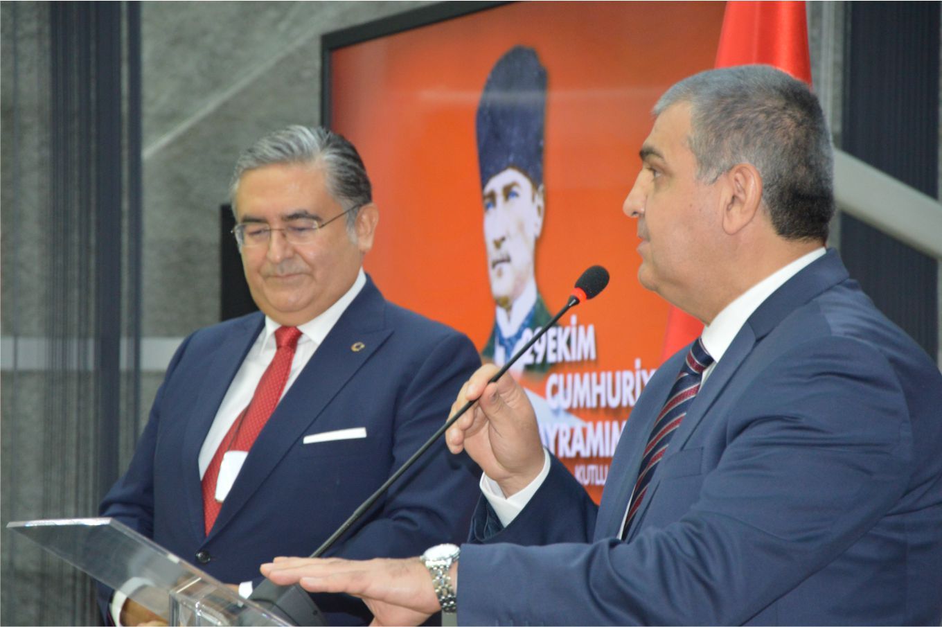 AVRUPA'NIN BAŞKENTİ BRÜKSEL'DEKİ CUMHURİYET RESEPSİYONU'NDA COŞKU VARDI