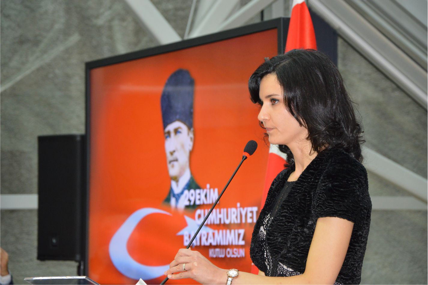 AVRUPA'NIN BAŞKENTİ BRÜKSEL'DEKİ CUMHURİYET RESEPSİYONU'NDA COŞKU VARDI