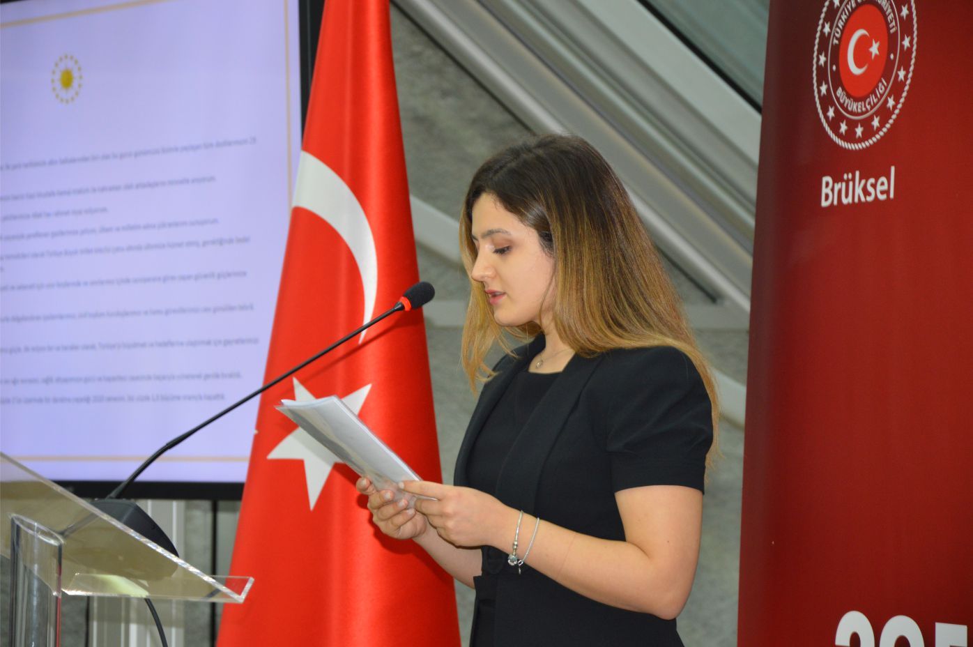 AVRUPA'NIN BAŞKENTİ BRÜKSEL'DEKİ CUMHURİYET RESEPSİYONU'NDA COŞKU VARDI