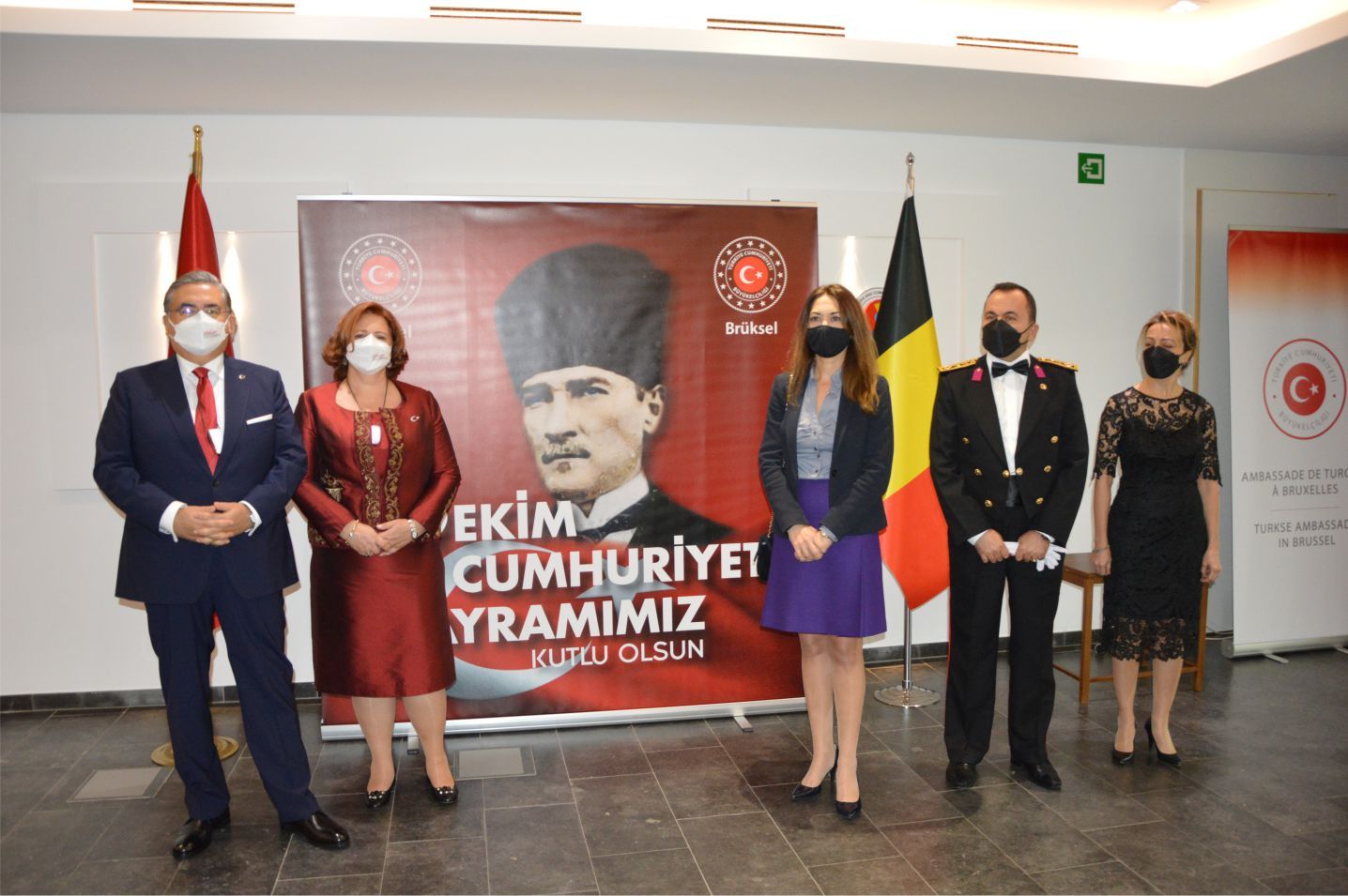 AVRUPA'NIN BAŞKENTİ BRÜKSEL'DEKİ CUMHURİYET RESEPSİYONU'NDA COŞKU VARDI