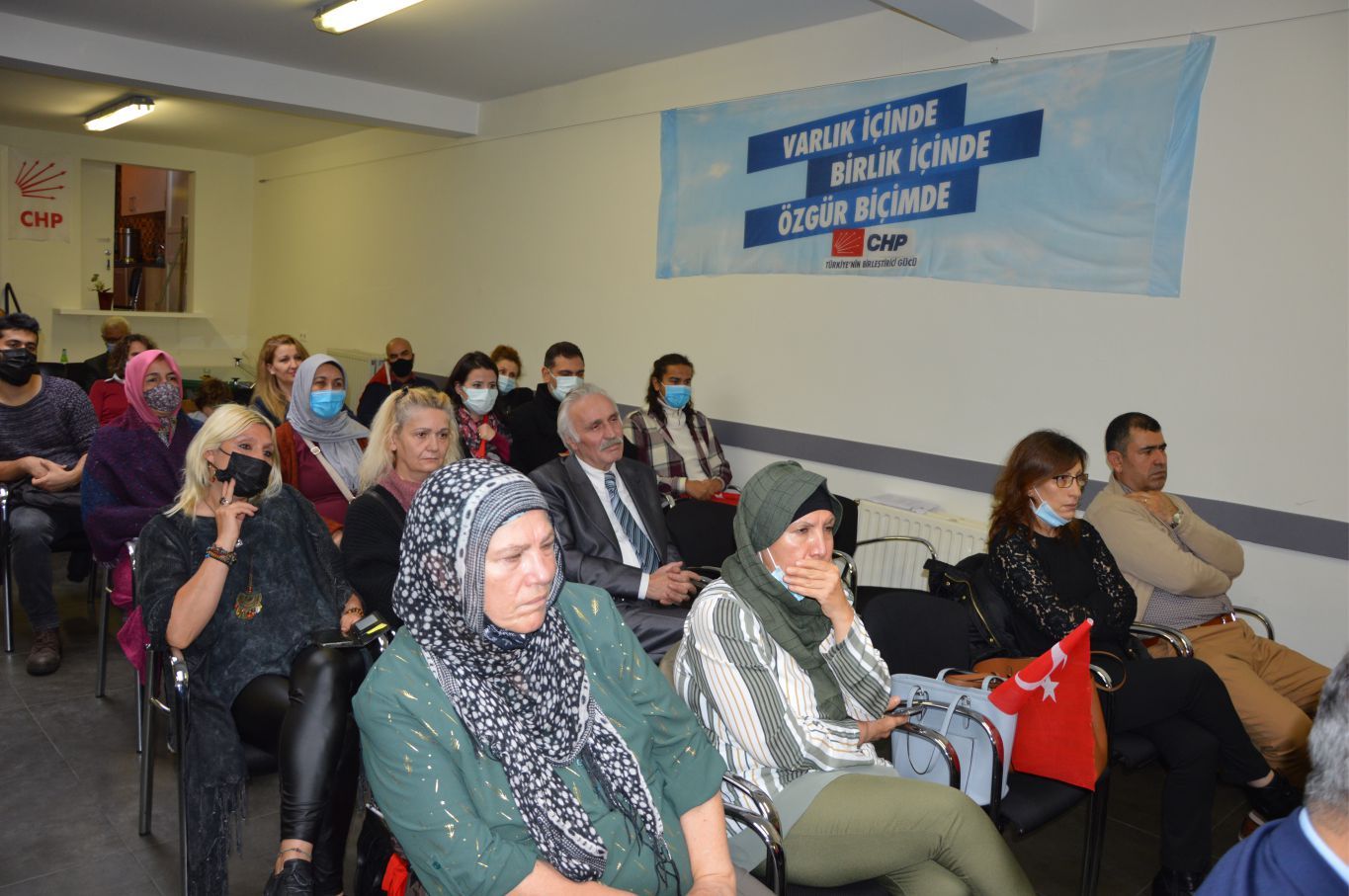 CHP BELÇİKA BİRLİĞİ CUMHURİYET BAYRAMINI VEKİLLERLE BİRLİKTE KUTLADI