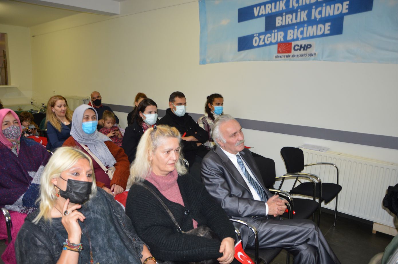 CHP BELÇİKA BİRLİĞİ CUMHURİYET BAYRAMINI VEKİLLERLE BİRLİKTE KUTLADI