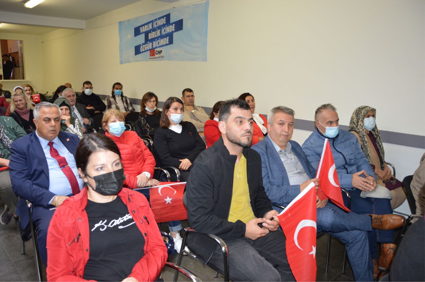 CHP BELÇİKA BİRLİĞİ CUMHURİYET BAYRAMINI VEKİLLERLE BİRLİKTE KUTLADI