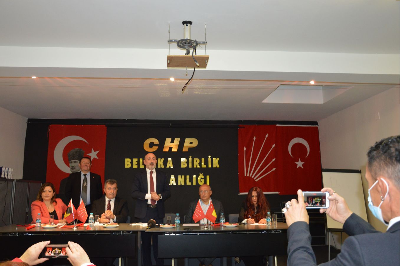 CHP BELÇİKA BİRLİĞİ CUMHURİYET BAYRAMINI VEKİLLERLE BİRLİKTE KUTLADI