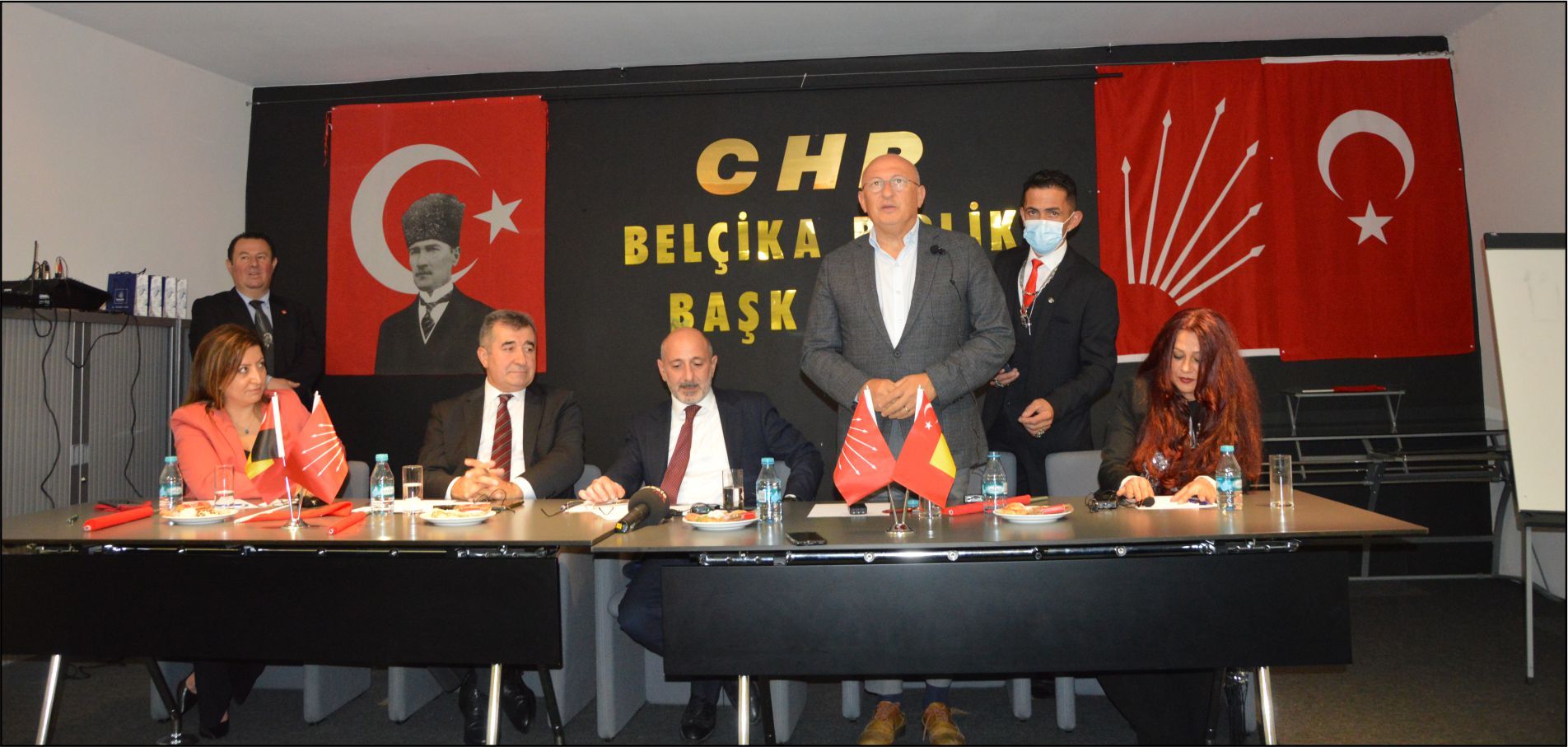 CHP BELÇİKA BİRLİĞİ CUMHURİYET BAYRAMINI VEKİLLERLE BİRLİKTE KUTLADI