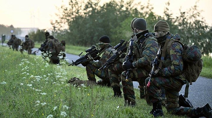Belçika ordusunda 'aşırı sağ' operasyonu: Askeri üslere baskın