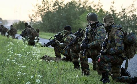Belçika ordusunda 'aşırı sağ' operasyonu: Askeri üslere baskın
