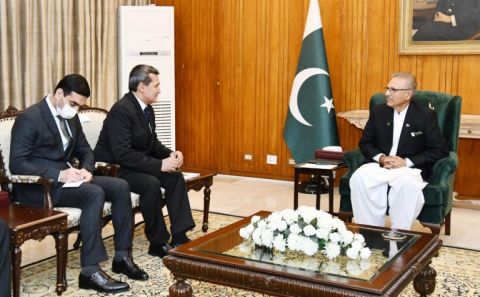The Minister of Foreign Affairs of Turkmenistan held a meeting with the President of Pakistan